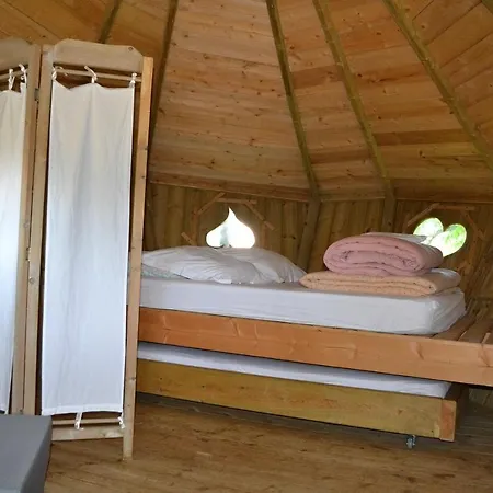 ベッド・アンド・ブレックファスト Domaine Des Vaulx - Locations De Insolites