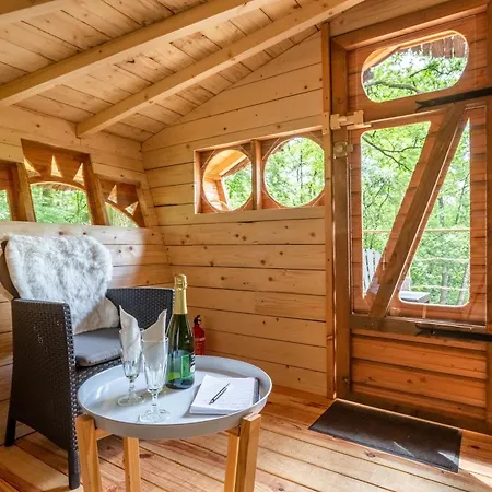 Domaine Des Vaulx - Locations De Insolites ベッド・アンド・ブレックファスト La Baconniere