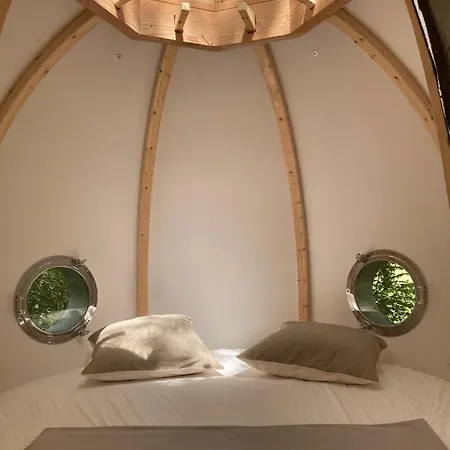 Domaine Des Vaulx - Locations De Insolites