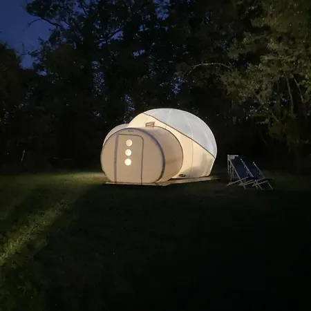 ベッド・アンド・ブレックファスト Domaine Des Vaulx - Locations De Insolites *