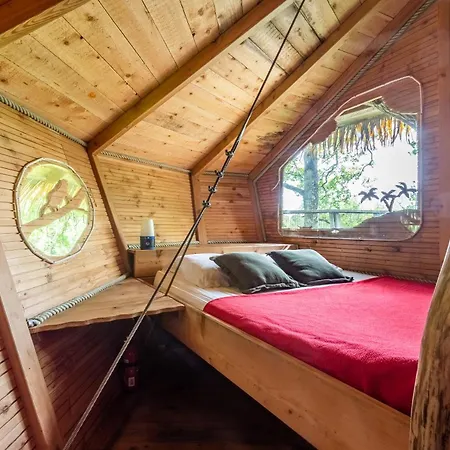 Domaine Des Vaulx - Locations De Insolites * La Baconniere