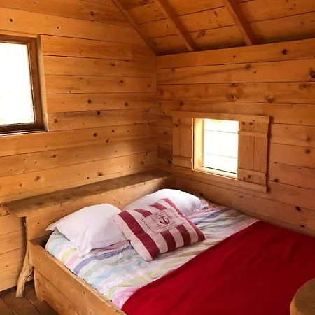 Domaine Des Vaulx - Locations De Insolites La Baconniere