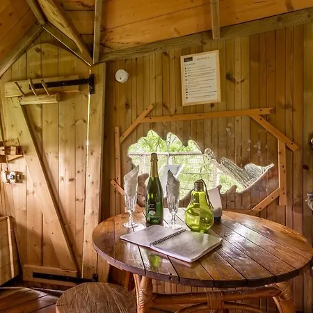 Domaine Des Vaulx - Locations De Insolites