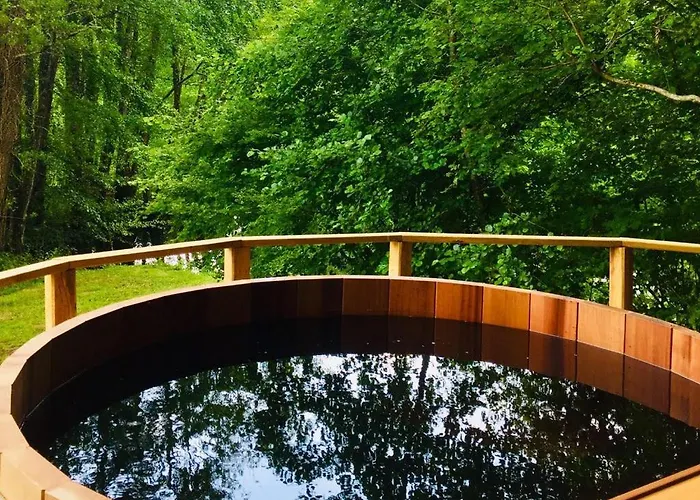 Domaine Des Vaulx - Locations De Insolites