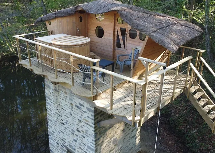 Domaine Des Vaulx - Locations De Insolites La Baconniere