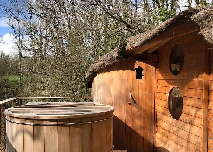 Domaine Des Vaulx - Locations De Insolites B&B *