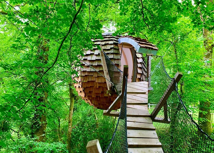 Domaine Des Vaulx - Locations De Insolites B&B *