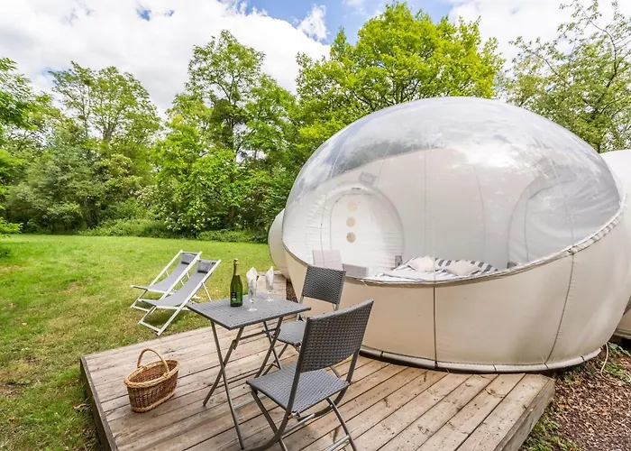 Domaine Des Vaulx - Locations De Insolites B&B La Baconniere