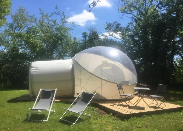 Domaine Des Vaulx - Locations De Insolites B&B La Baconniere