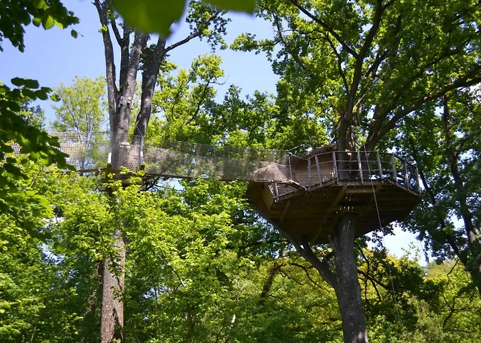 Domaine Des Vaulx - Locations De Insolites B&B