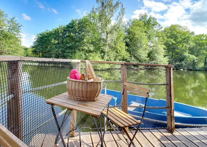 Domaine Des Vaulx - Locations De Insolites