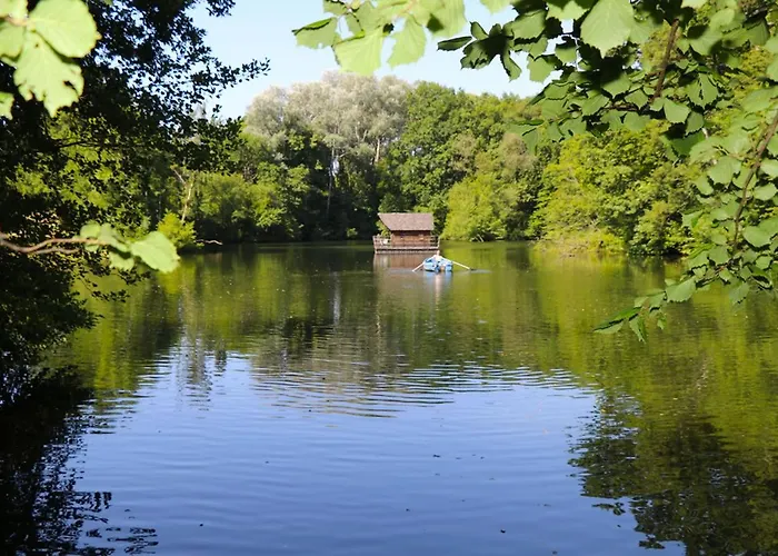 Domaine Des Vaulx - Locations De Insolites