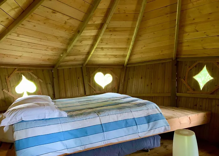 B&B Domaine Des Vaulx - Locations De Insolites *