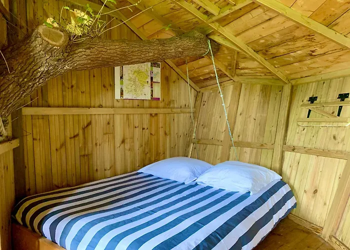 Domaine Des Vaulx - Locations De Insolites La Baconniere